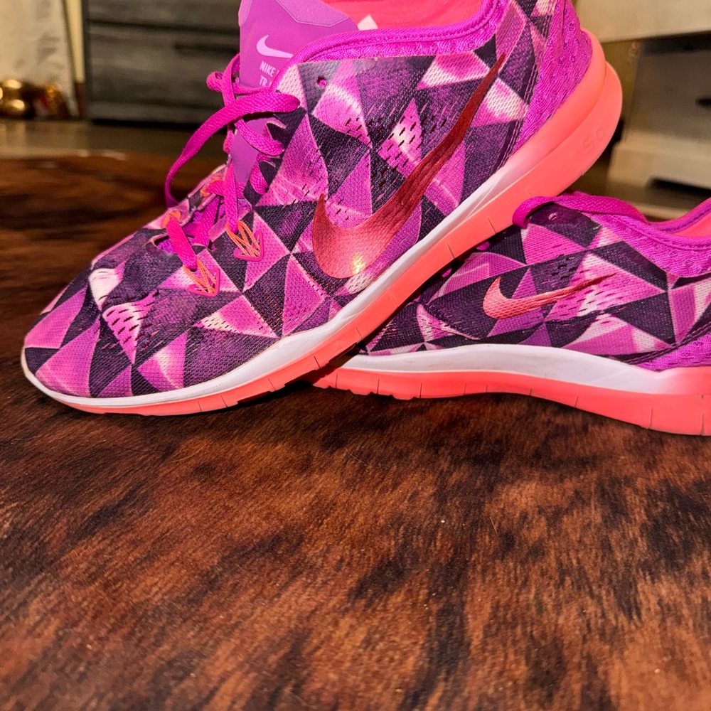 Nike Women's Purple and Pink Sneakers
